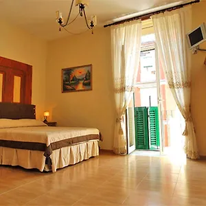 Domus Gemi 3*, Nápoles Italia